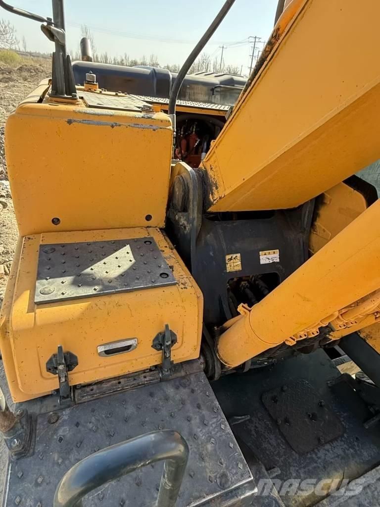 Hyundai R210W-9 Excavatoare cu roti