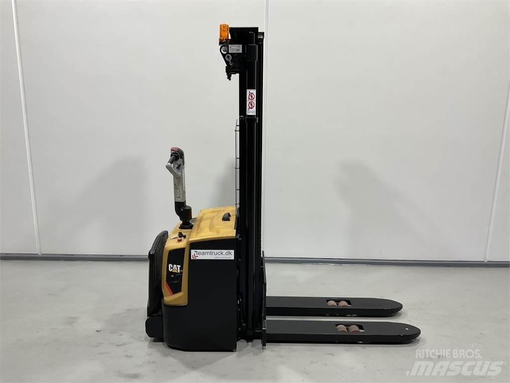 CAT NSP16N2R Transpaleti autopropulsanti
