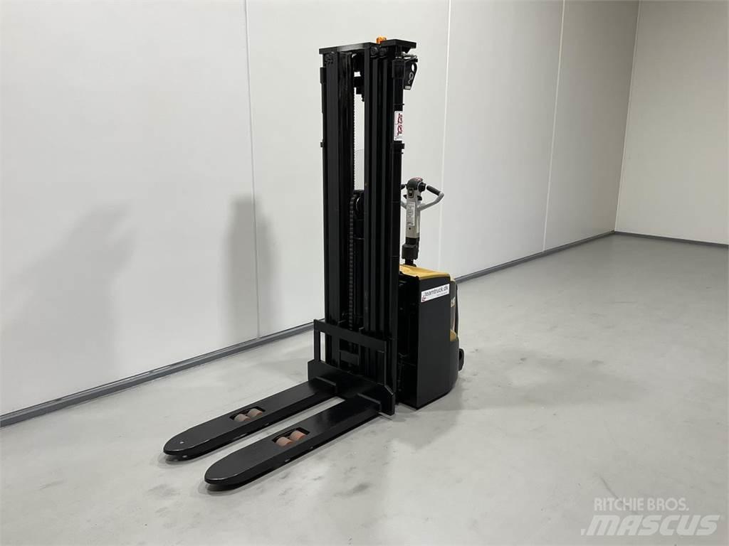 CAT NSP16N2R Transpaleti autopropulsanti