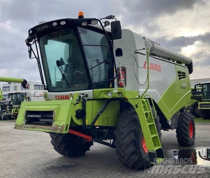 CLAAS TUCANO 430 Combine de secerat
