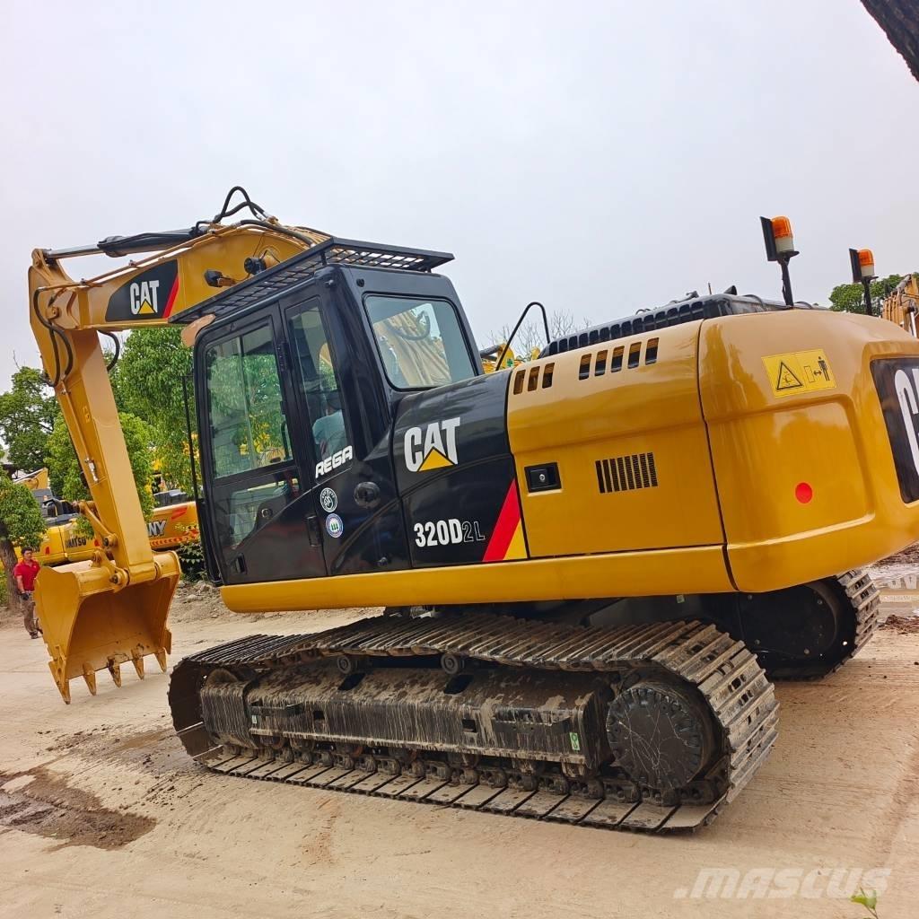 CAT 320 D2L Excavatoare pe șenile
