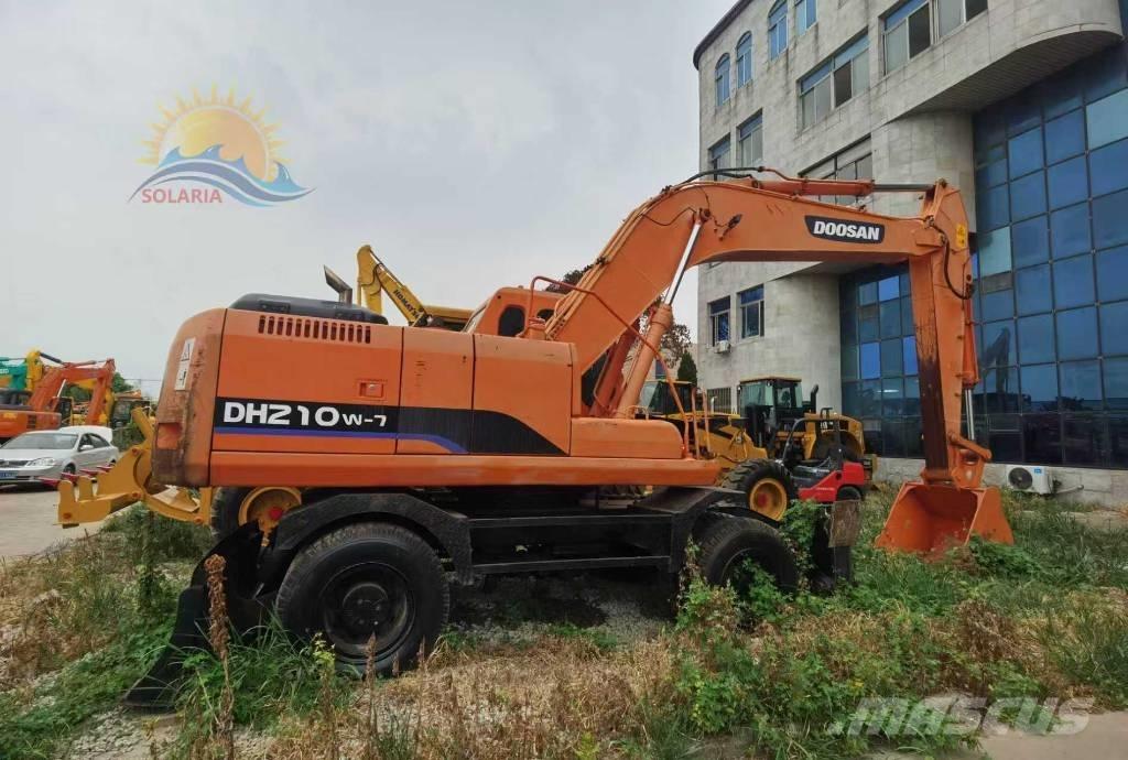Doosan DH 210 W-7 Excavatoare cu roti