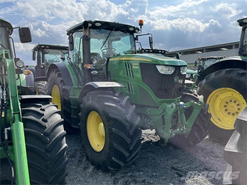 John Deere 6210R Tractoare