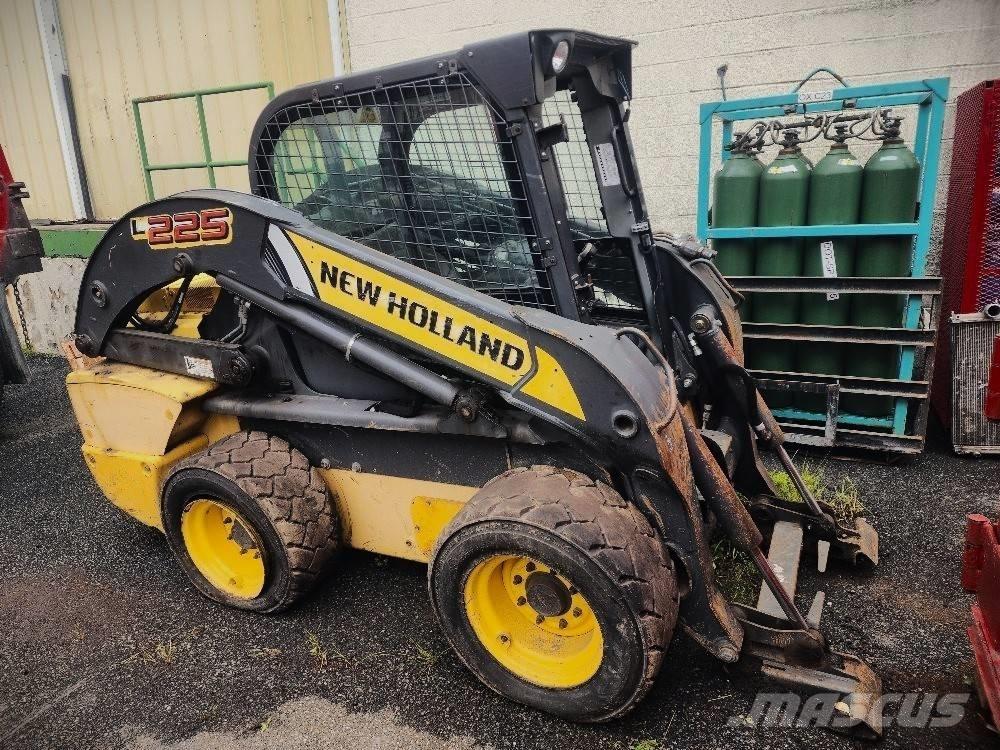New Holland 225L Mini incarcator