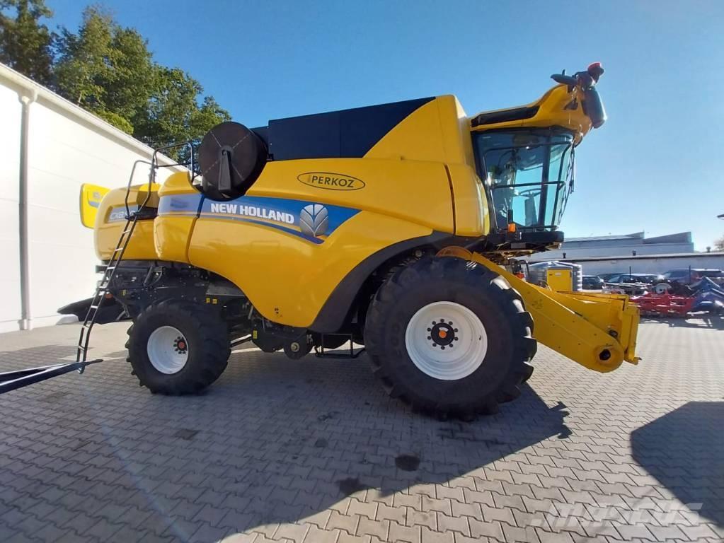 New Holland CX 8.90 Combine de secerat