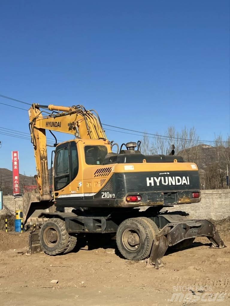 Hyundai R210W-9 Excavatoare cu roti