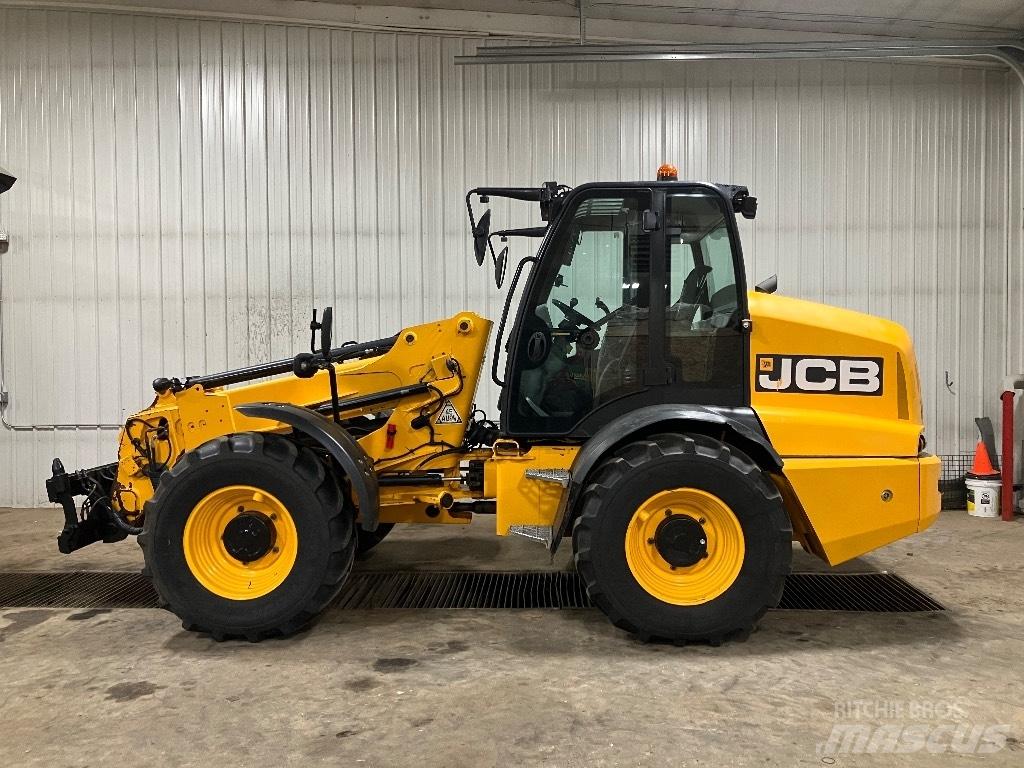 JCB TM 320 Incarcator pe pneuri