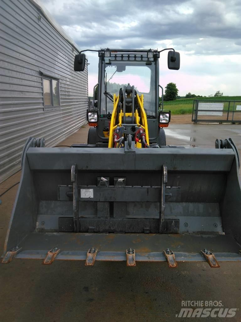 Wacker Neuson WL 34 Incarcator pe pneuri