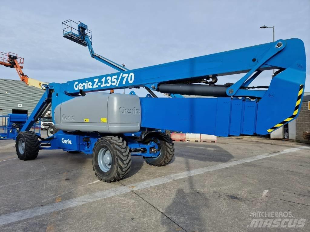 Genie Z 135/70 Nacele cu brat articulat