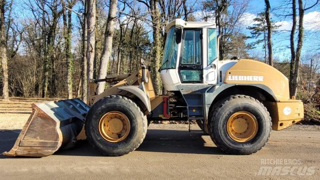 Liebherr L 534 Incarcator pe pneuri