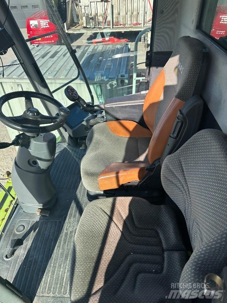 CLAAS Lexion 560 Combine de secerat