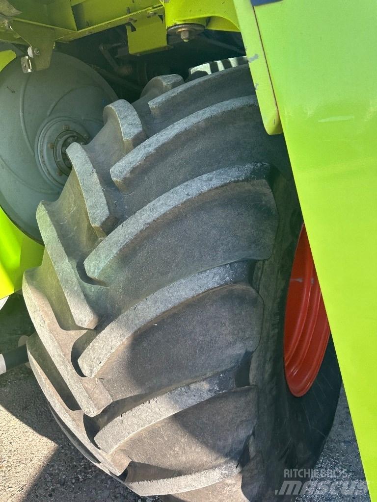 CLAAS Lexion 560 Combine de secerat