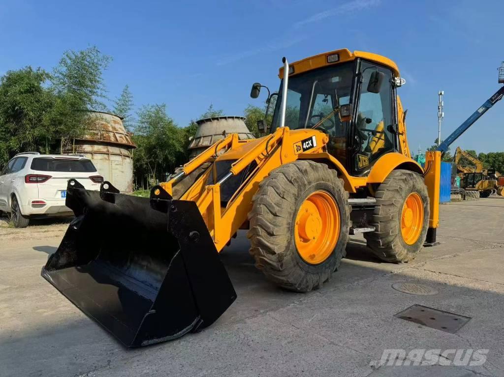 JCB 4CX Buldoexcavatoare