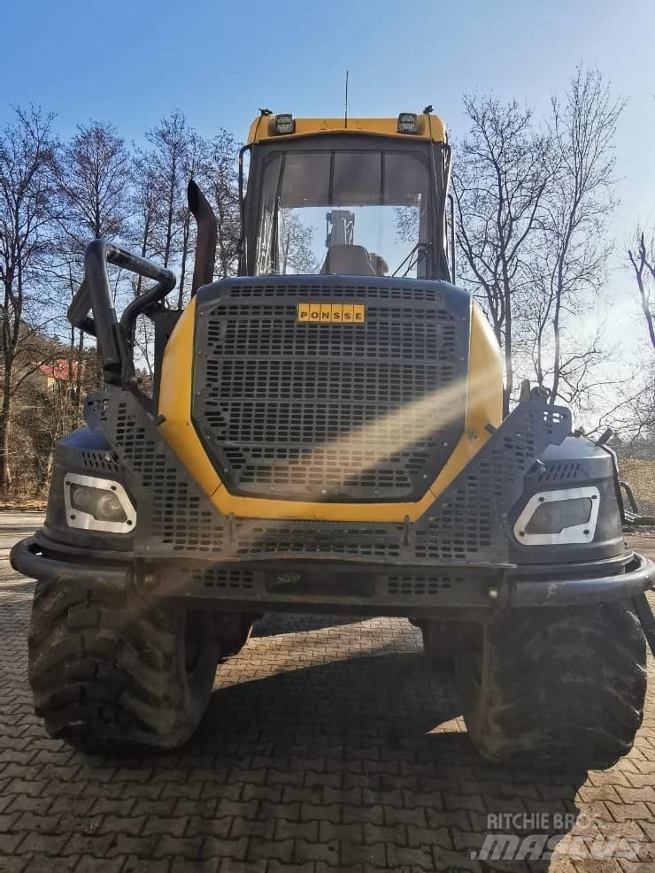 Ponsse Bear 8W Combine forestiere