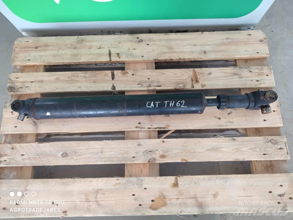 CAT TH63 drive shaft Axe