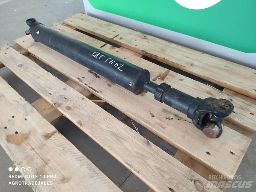 CAT TH63 drive shaft Axe
