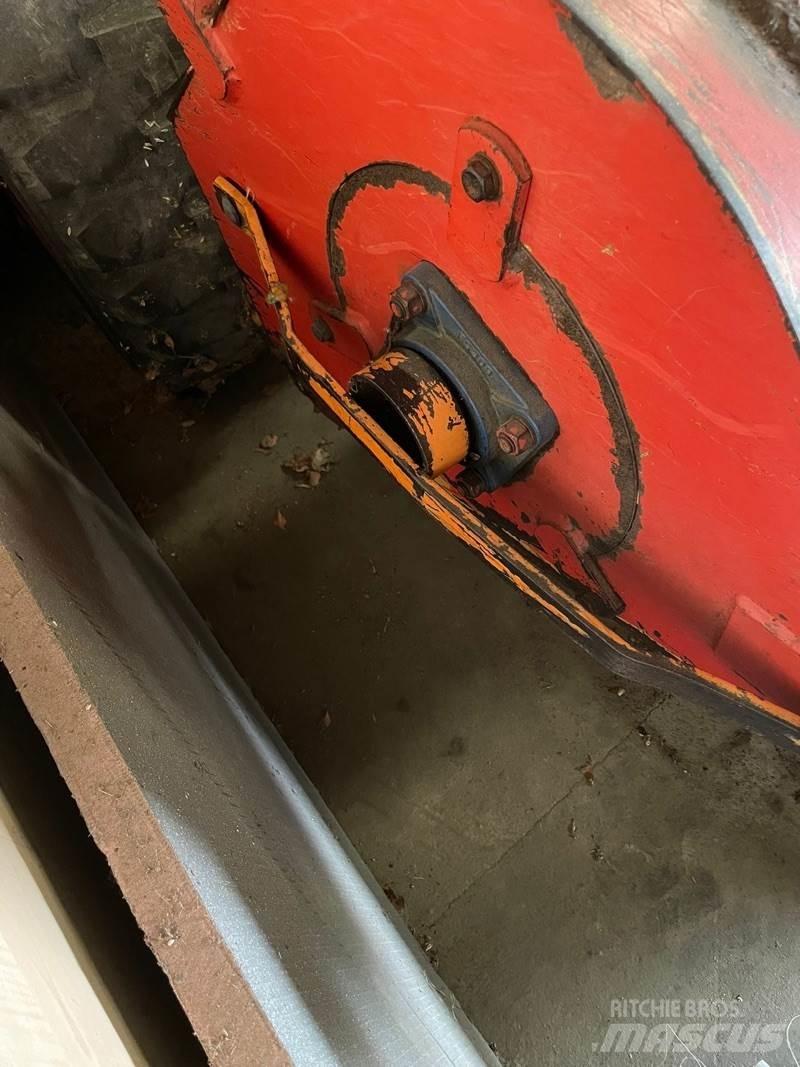Dücker USM 21 R 2 Utilaje întreţinere terenuri - Altele