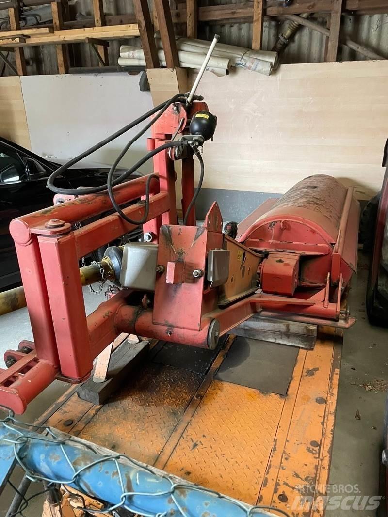 Dücker USM 21 R 2 Utilaje întreţinere terenuri - Altele