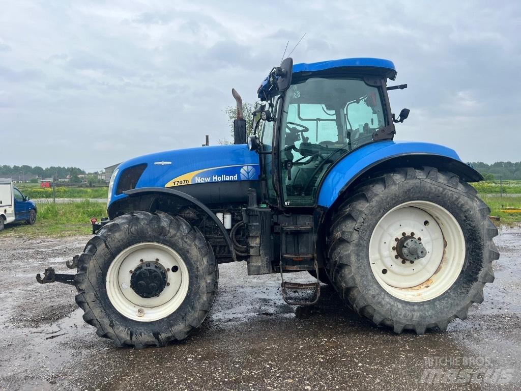 New Holland T 7070 Tractoare