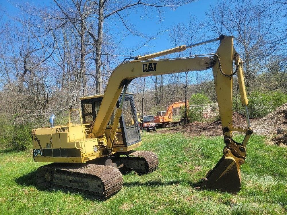 CAT E 70 B Excavatoare pe șenile
