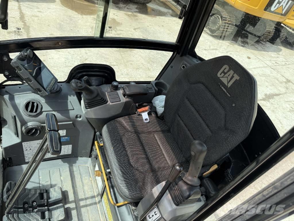 CAT 302 CR Mini excavatoare < 7t
