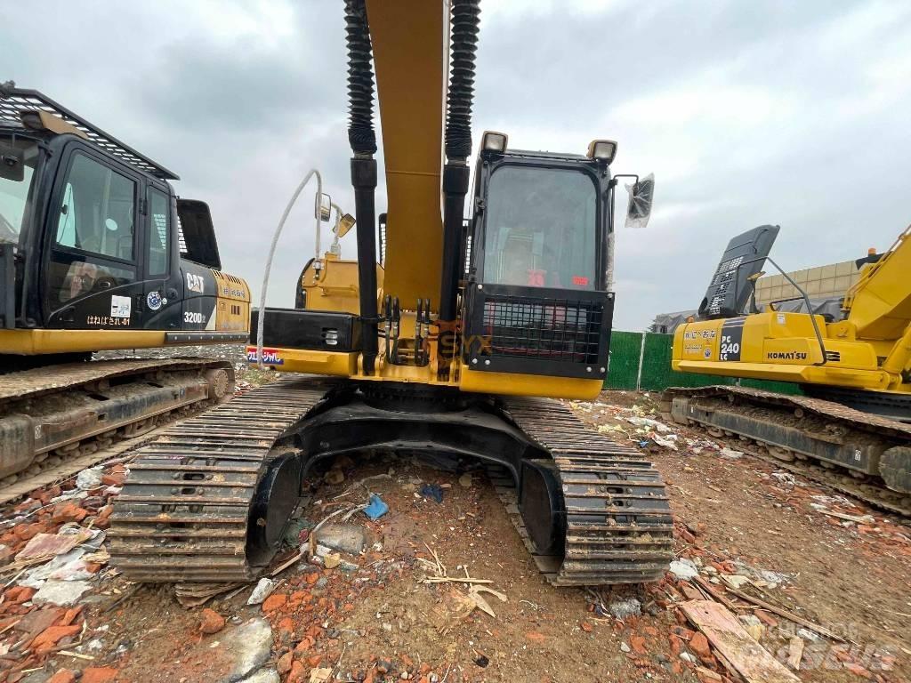 CAT 320 DL Excavatoare pe șenile
