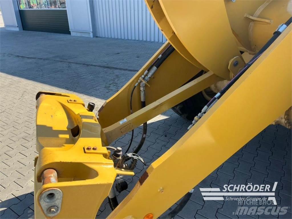 CAT 938 HL Incarcator pe pneuri