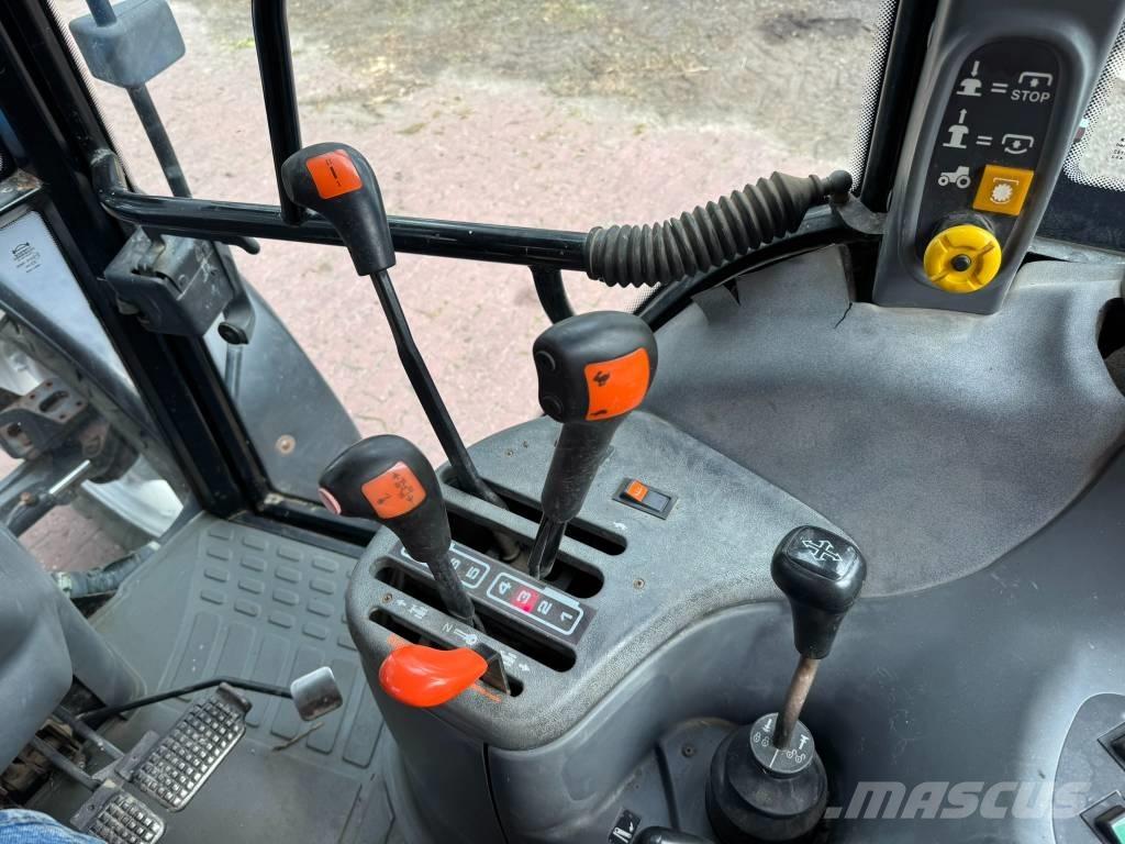 New Holland TS90 Tractoare