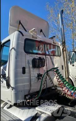 Freightliner M2 Autotractoare