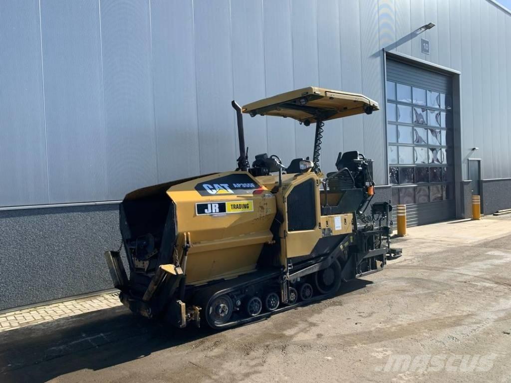 CAT AP355F Pavatoare asfalt