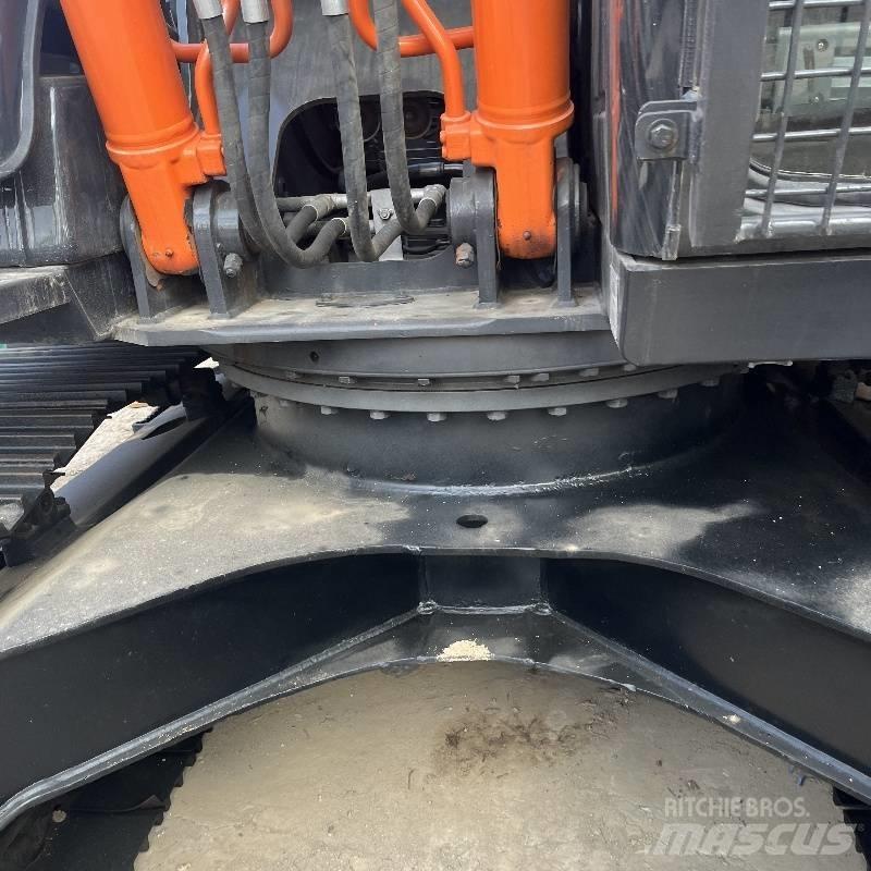 Hitachi ZX 160 Excavatoare pe șenile
