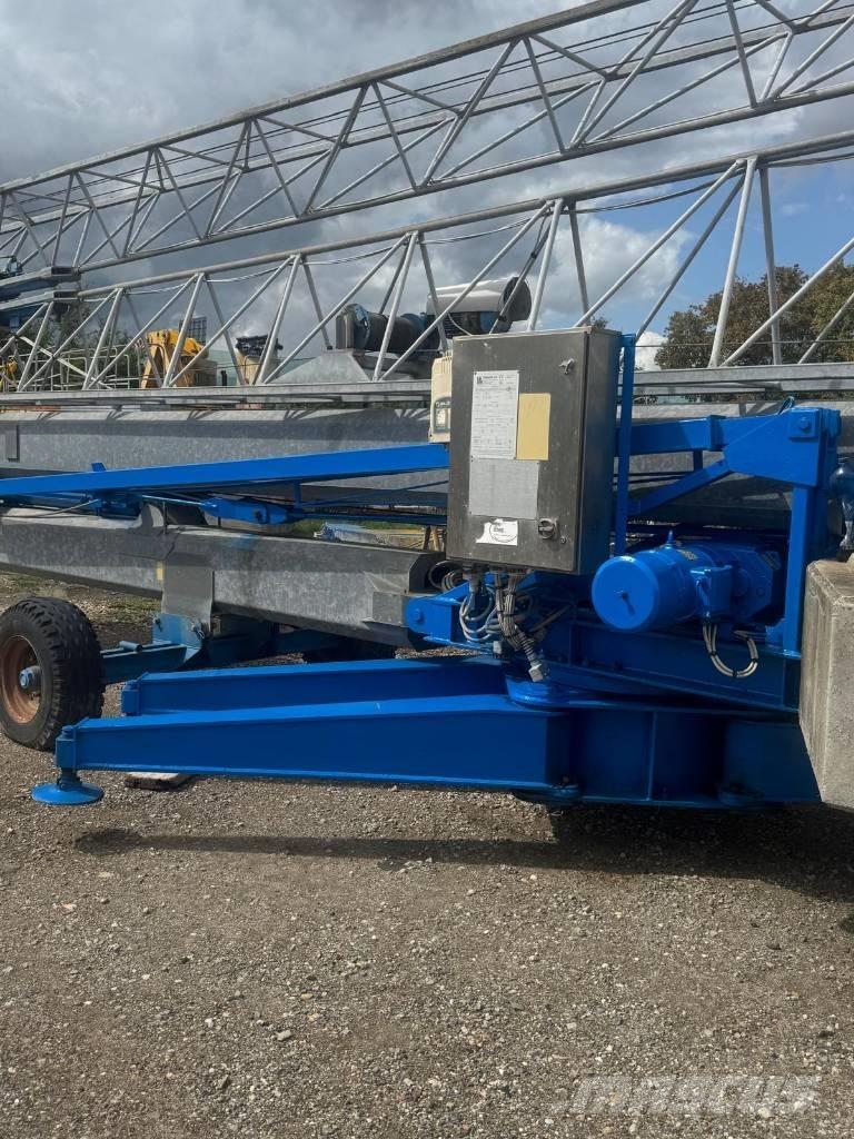 Benazzato 194S Self erecting cranes