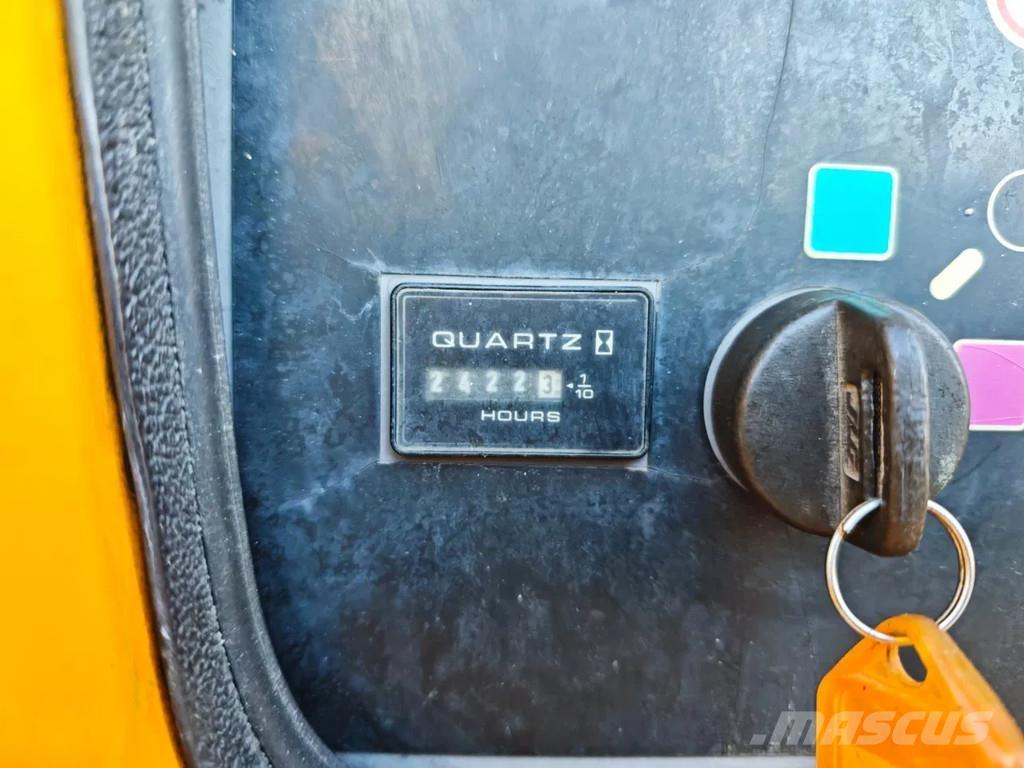 JLG 660 SJ Nacele cu brat telescopic