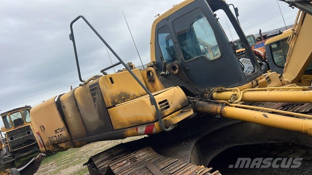 Komatsu PC 240 NLC Brate si cilindri