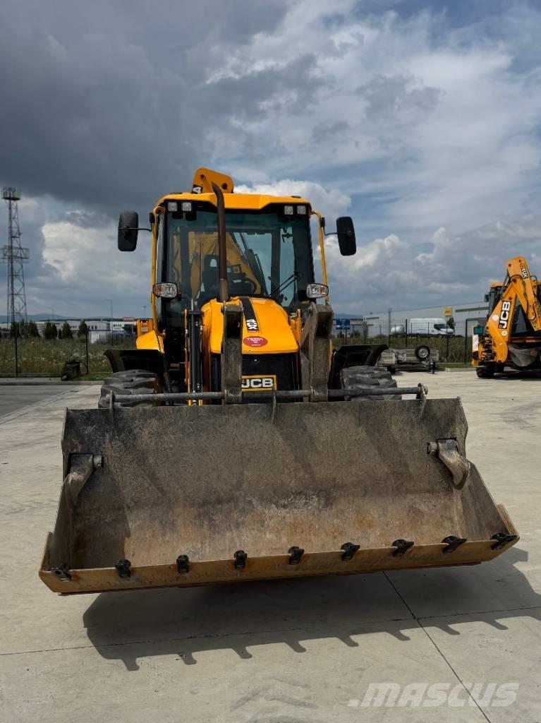 JCB 4 CX Pro Buldoexcavatoare