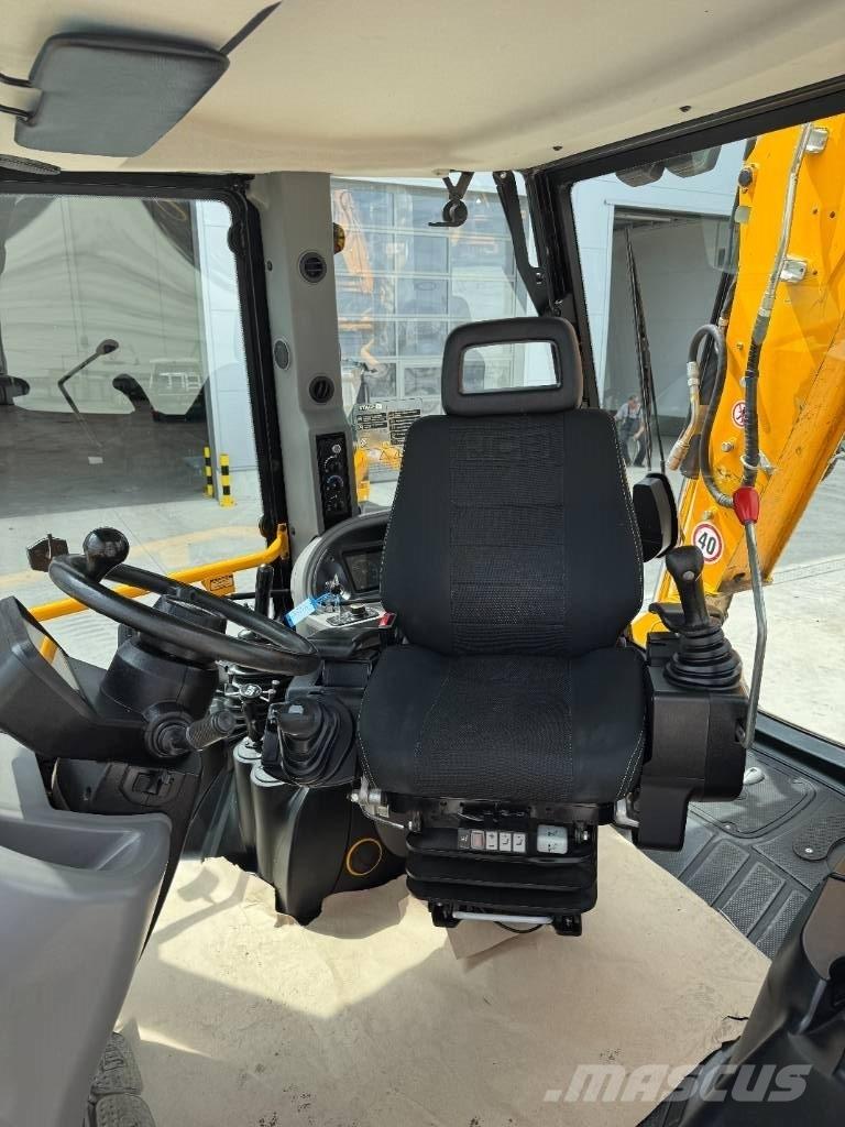 JCB 4 CX Pro Buldoexcavatoare