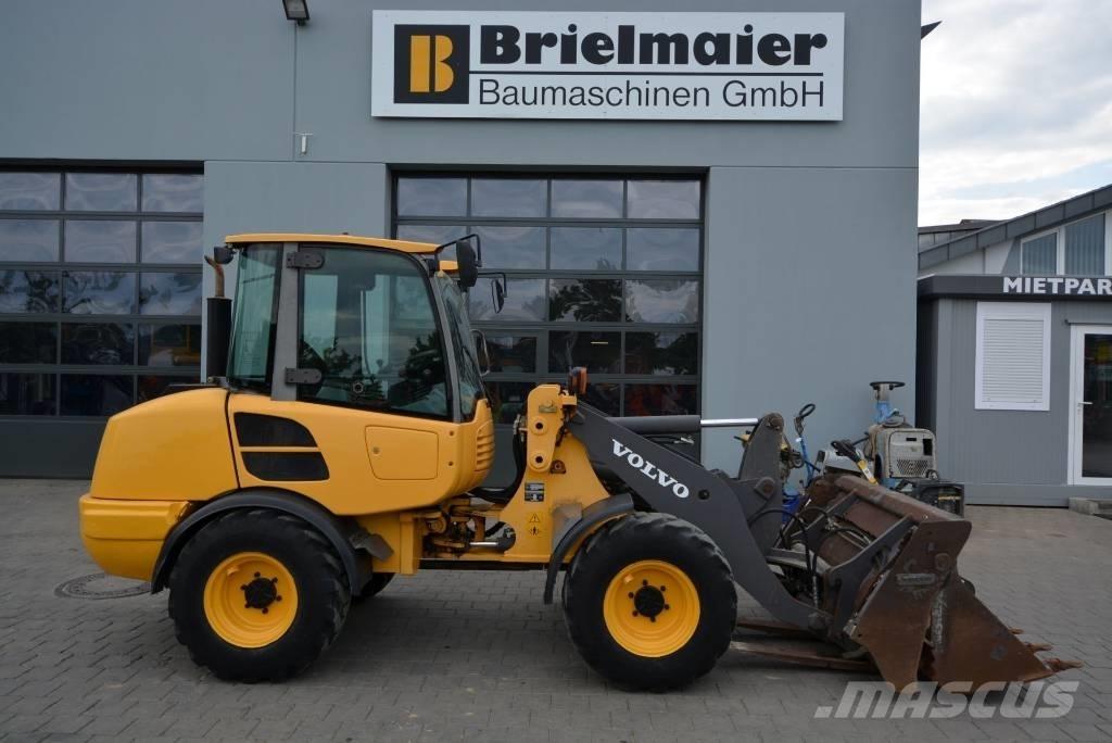 Volvo L 25 F Z Incarcator pe pneuri