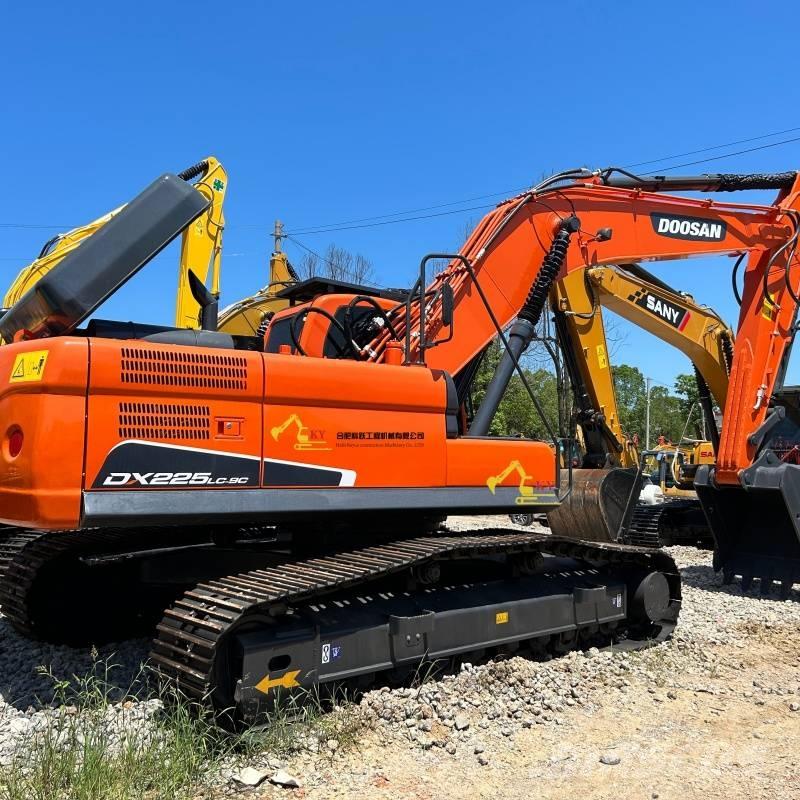 Doosan DX225-9C Excavatoare pe șenile
