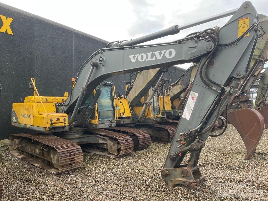 Volvo EC210B Excavatoare pe șenile
