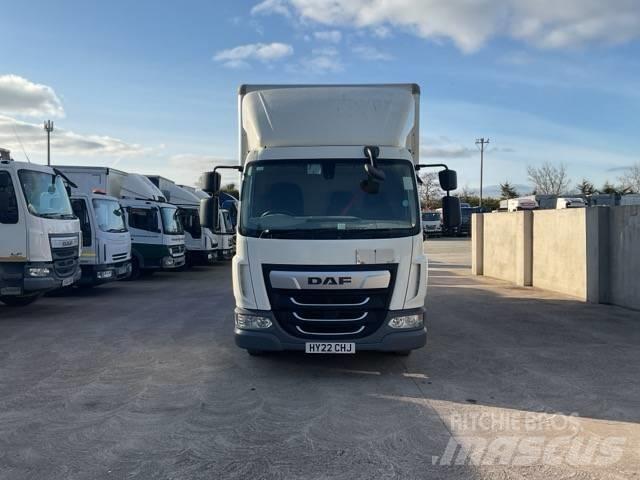 DAF LF180 Camion cu prelata