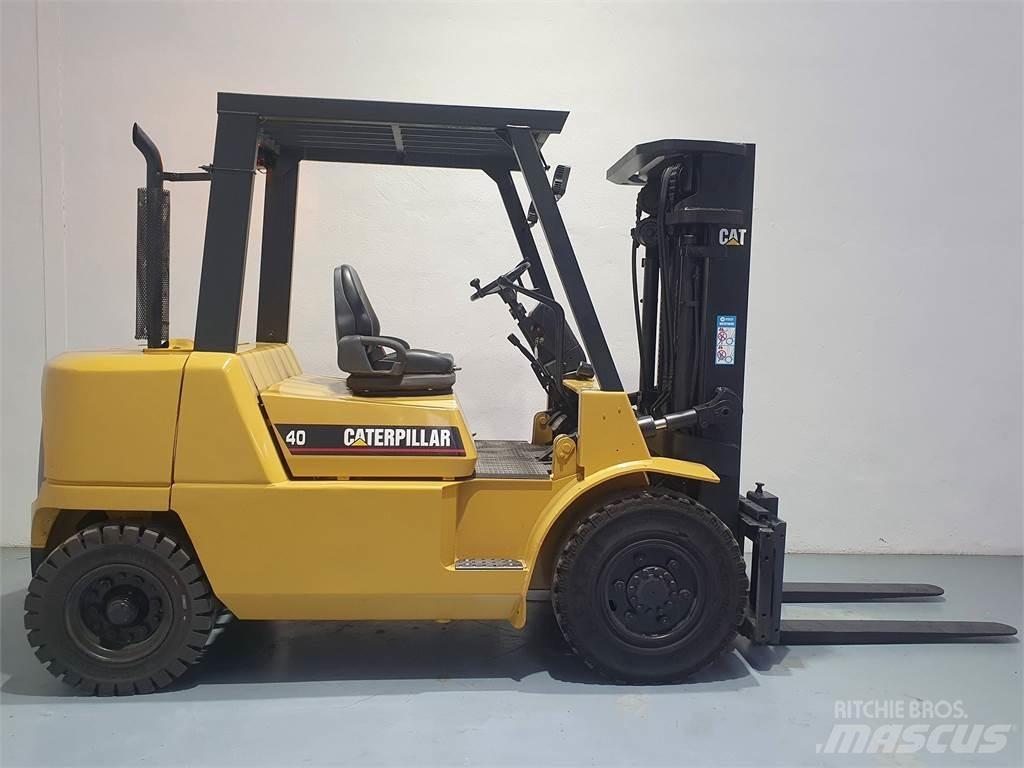 CAT DP40K MC Stivuitor diesel