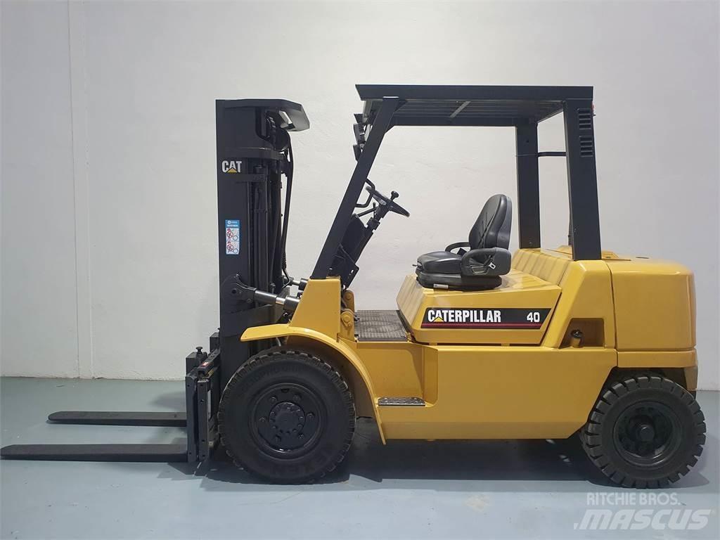 CAT DP40K MC Stivuitor diesel