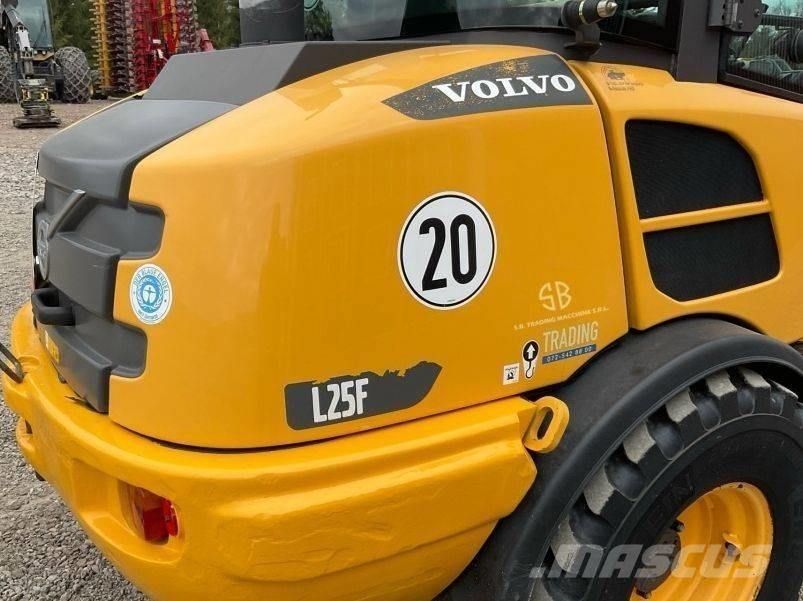 Volvo L 25 F Incarcator pe pneuri