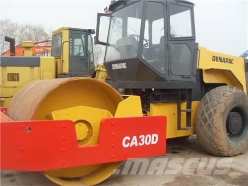 Dynapack CA 301 D Compactoare monocilindrice