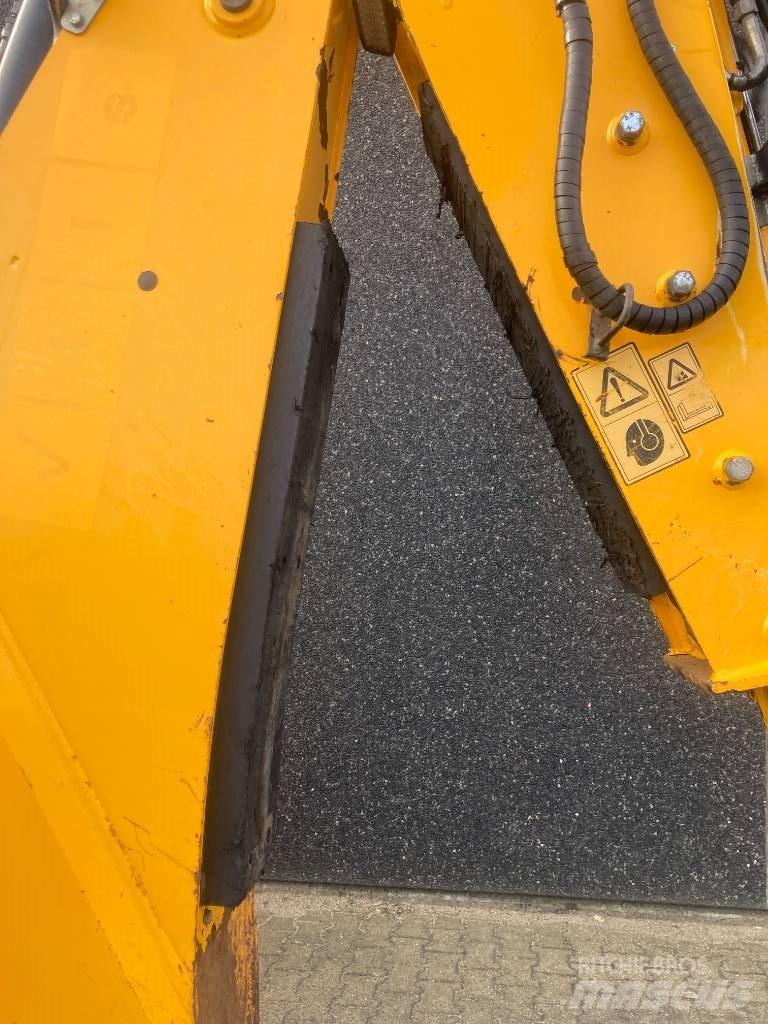 JCB 4 CX Buldoexcavatoare