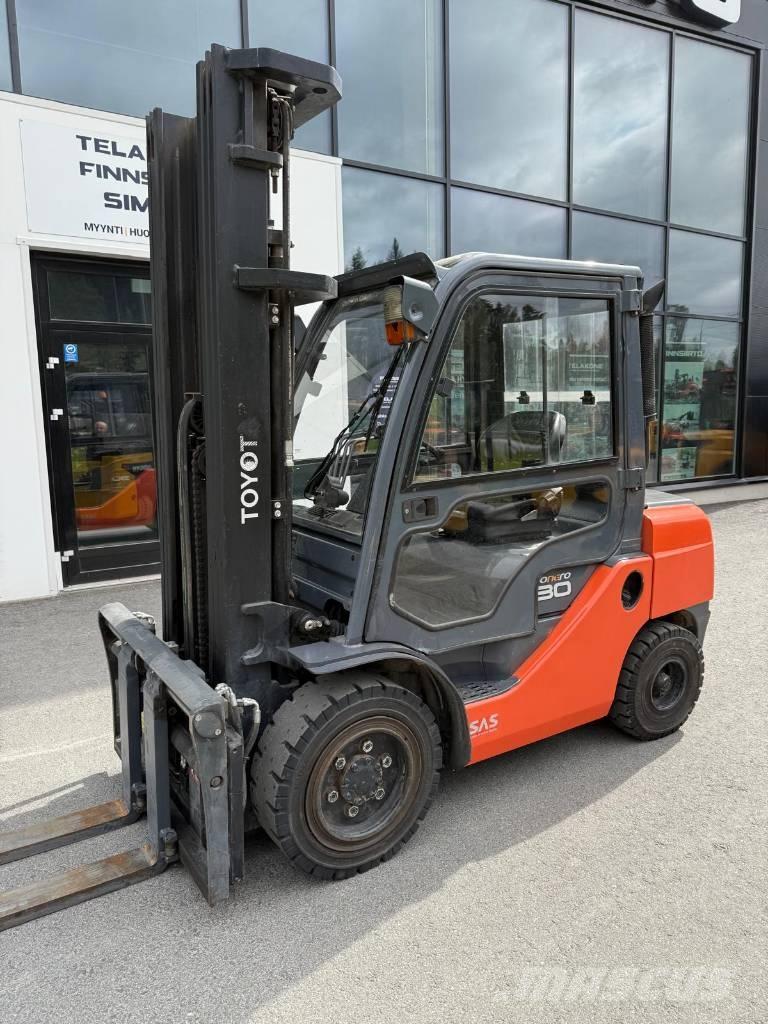 Toyota 02-8 FDF 30 Stivuitor diesel