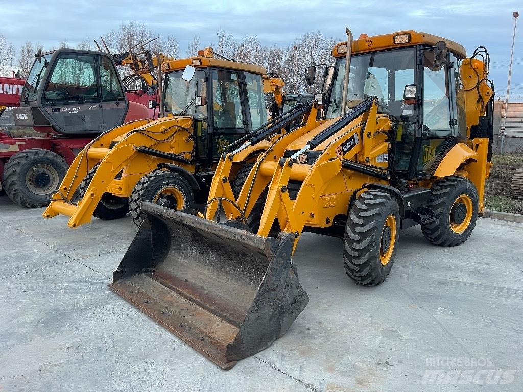 JCB 2 CX Buldoexcavatoare