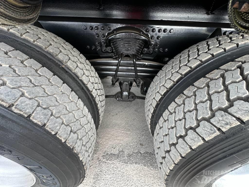 Freightliner M2 Camioane platforma/prelata