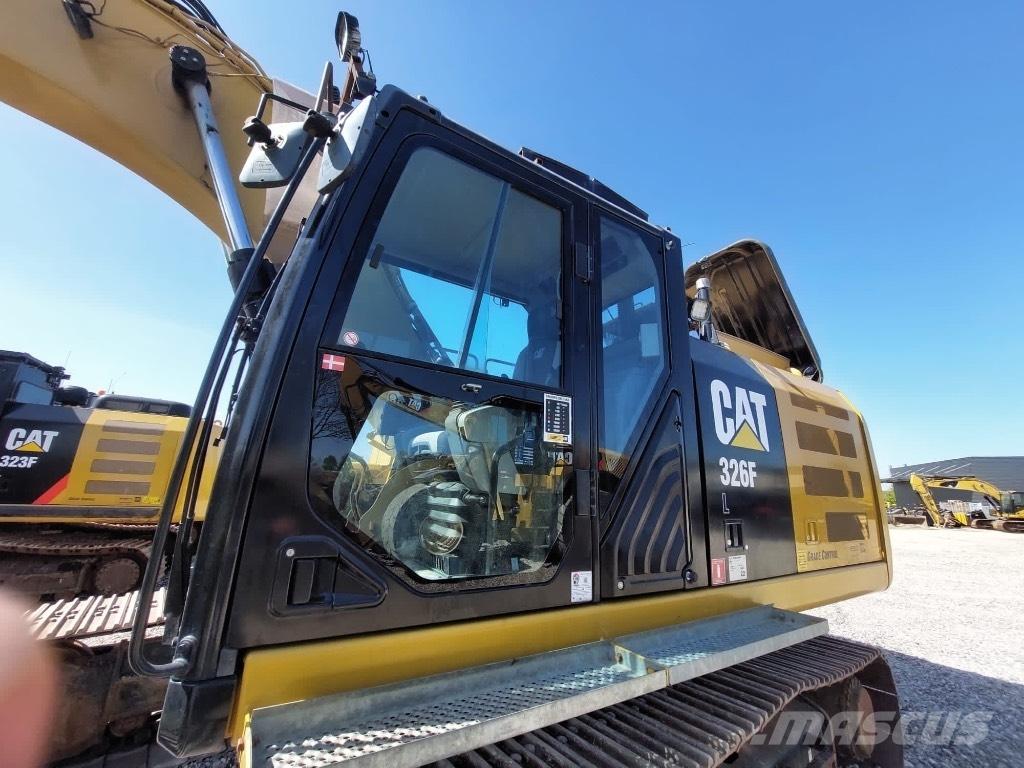 CAT 326 F L Excavatoare pe șenile

