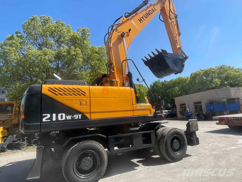 Hyundai R210W-9 Excavatoare cu roti